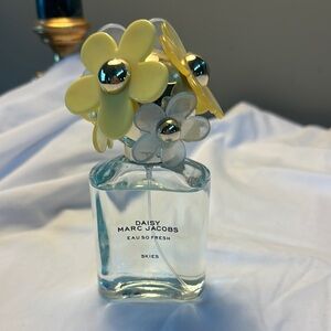 Daisy Marc Jacobs Eau So Fresh Skies Perfume